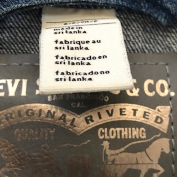 Levi’s Women's Long Sleeve Medium Wash Distressed Denim Jacket Size Small NWT - Picture 8 of 11